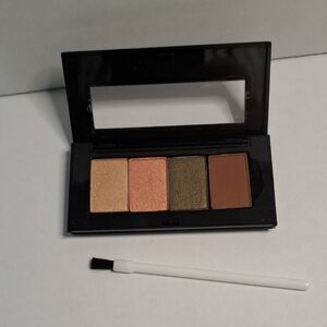 Eyeshadow Palette with Brush - Gold, Pink, Green, Brown